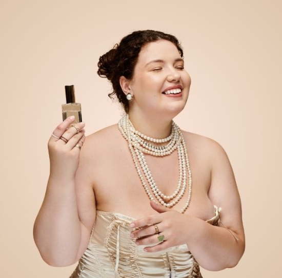 El impacto psicológico del perfume: Cómo los aromas influyen en el estado de ánimo y la confianza